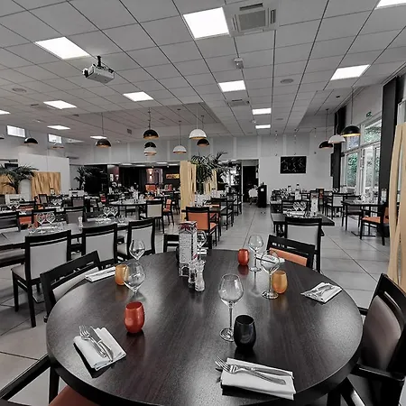 De La Poste 2* La Cavalerie