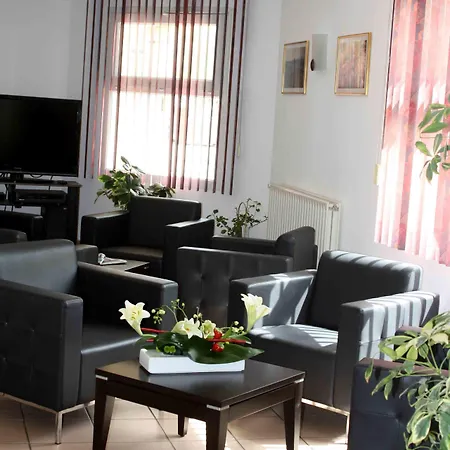 De La Poste 2* La Cavalerie