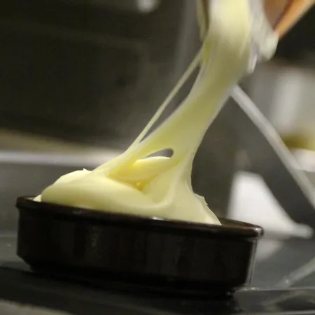 De La Poste La Cavalerie