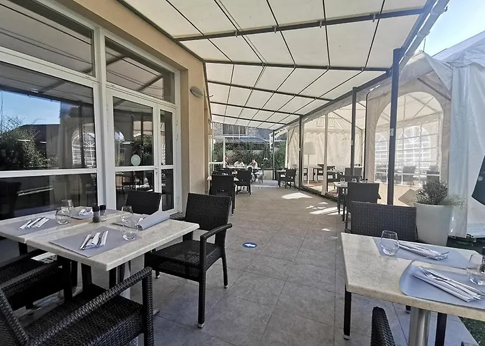 De La Poste Hotel La Cavalerie