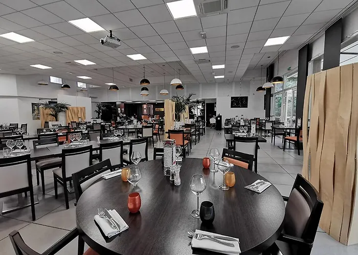 De La Poste 2* La Cavalerie