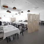 호텔 De La Poste 라 카발레리에