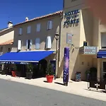 호텔 De La Poste 2*