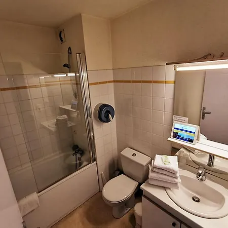 De La Poste La Cavalerie