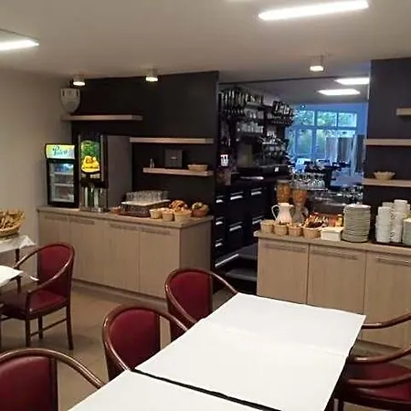 De La Poste Hotel 2*