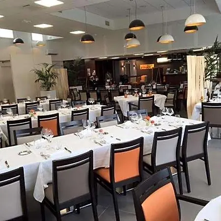 De La Poste Hotel 2*