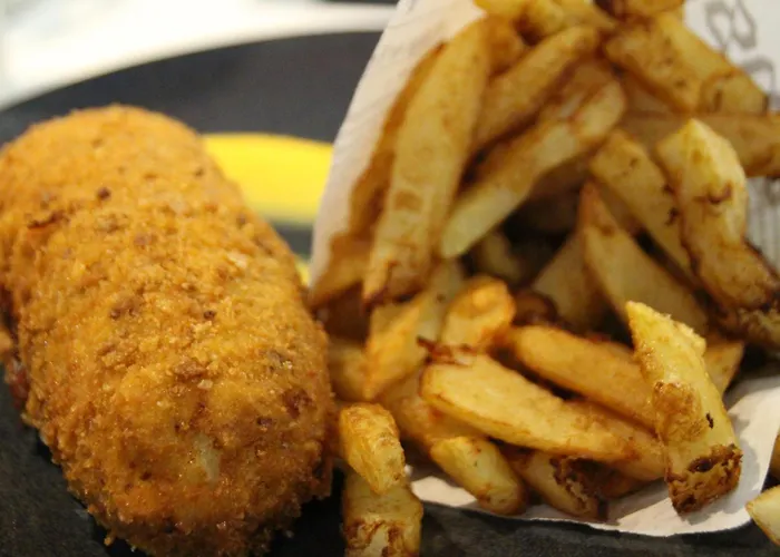 De La Poste La Cavalerie