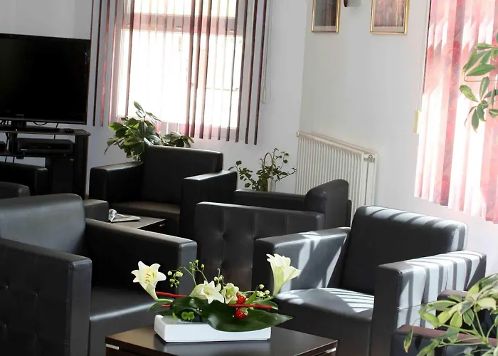 De La Poste 2* La Cavalerie