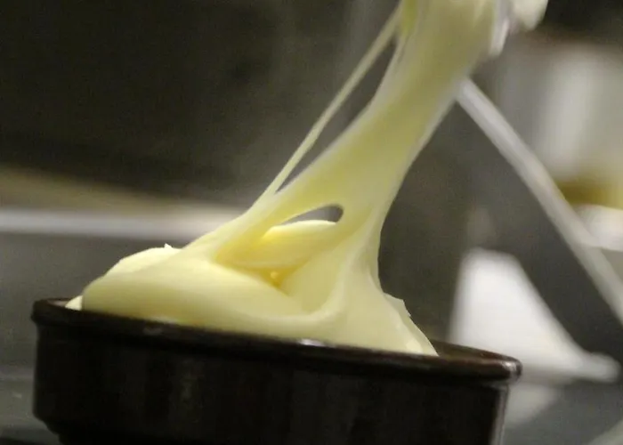 De La Poste La Cavalerie