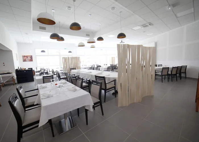 Hotel De La Poste La Cavalerie